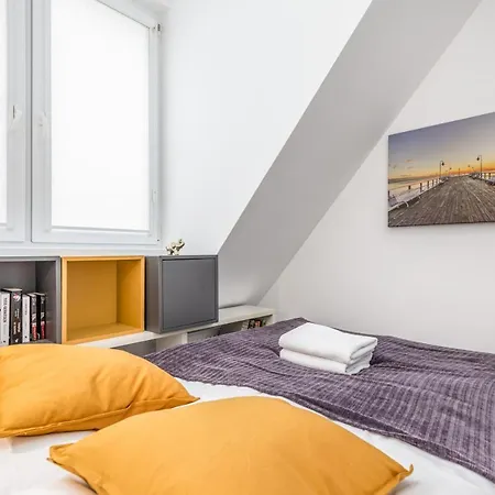 Family Three Bedroom Podczele Sunrise By Renters Apartment *