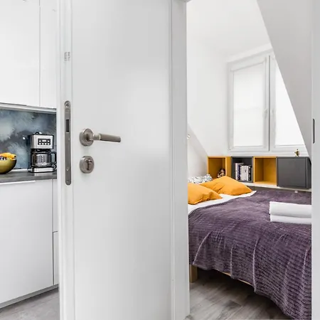 Family Three Bedroom Podczele Sunrise By Renters Apartment *
