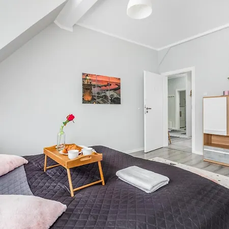 Family Three Bedroom Podczele Sunrise By Renters Kolobrzeg